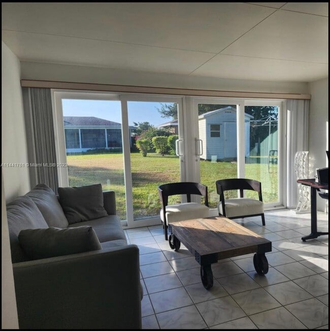 Building Photo - 127 Highview Ave