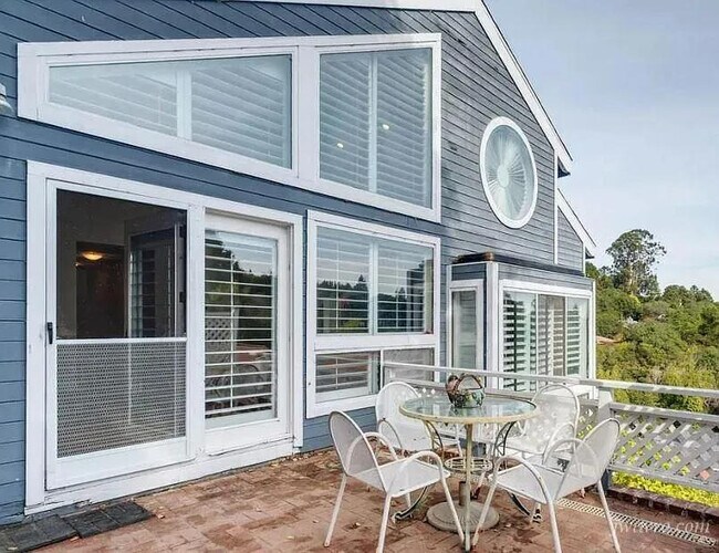 Building Photo - 165 Tiptoe Ln