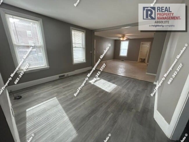 Building Photo - Large First-Floor 3BR Near Downtown Manchester