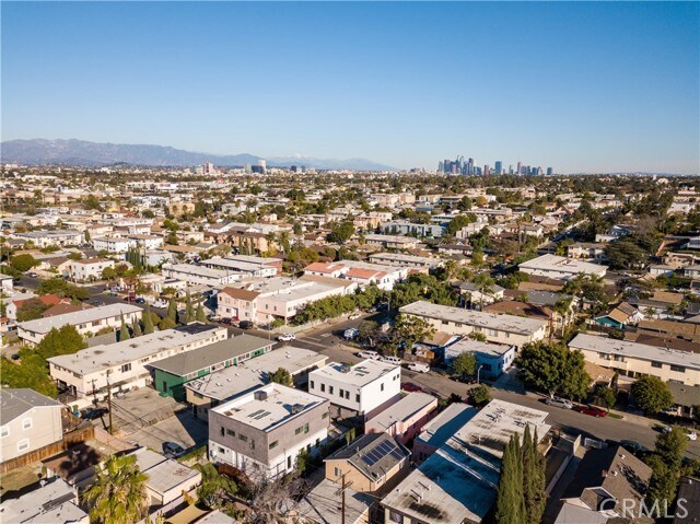 Building Photo - 1809 S Longwood Ave