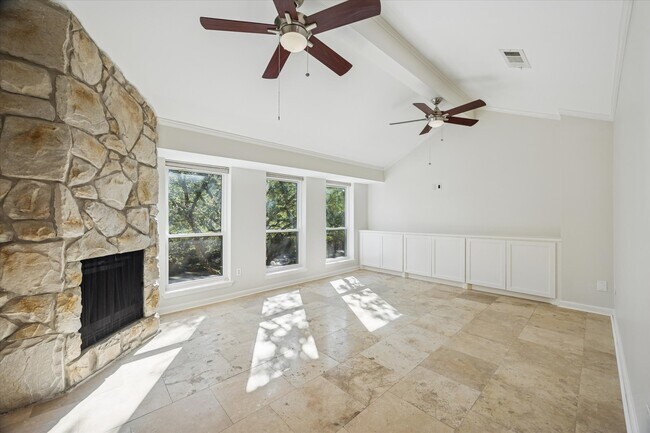 Building Photo - 4706 Post Oak Timber Dr