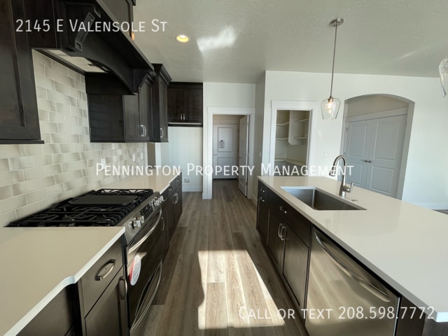 Building Photo - 2145 E Valensole St