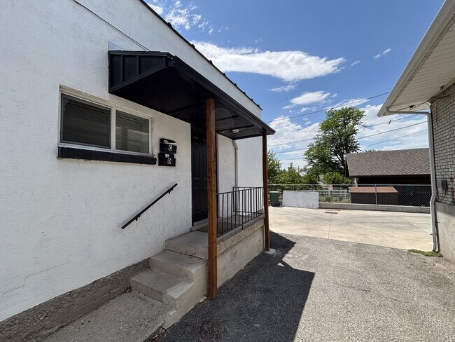 Building Photo - 1090 S 1100 E