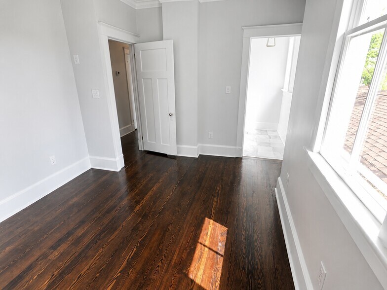 Building Photo - 4532 Orleans Ave