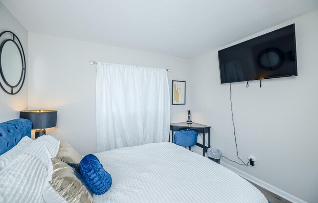 Building Photo - 502 Windsong Cir