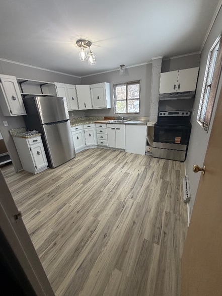 Building Photo - 1914 Wustum Ave