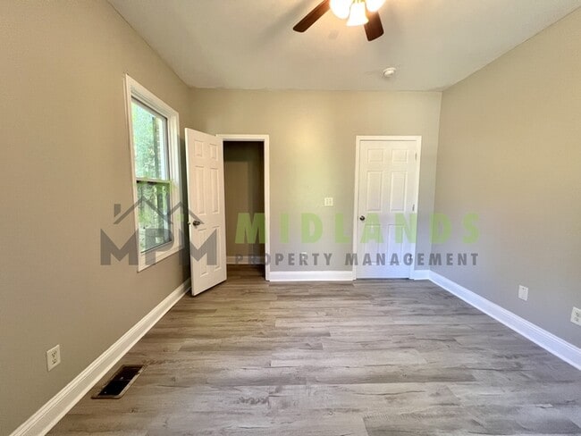 Building Photo - 3202 Belvedere Dr