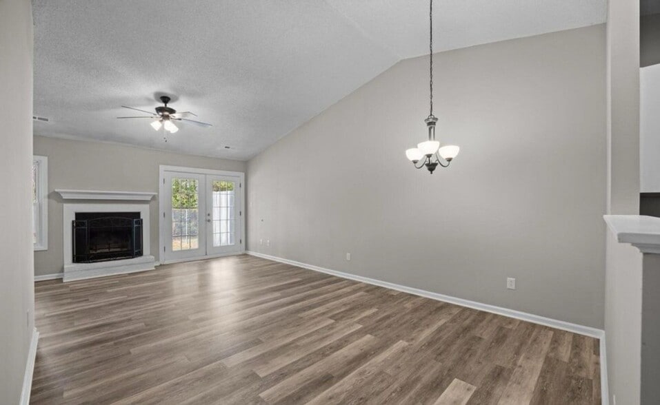 Building Photo - 109 Village Ct