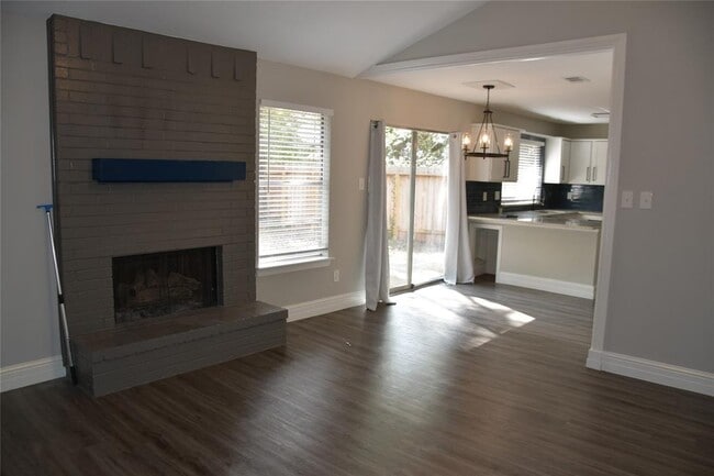 Building Photo - 30 S Woodstock Cir Dr