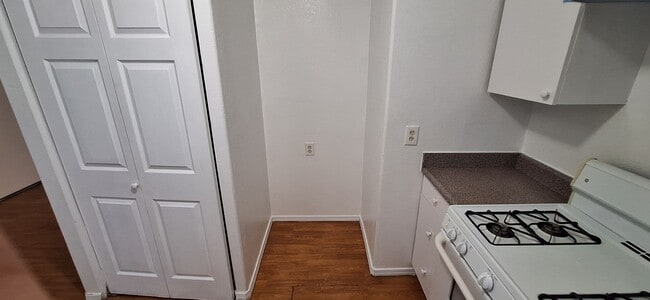 Building Photo - Price reduced to $1,595! 3-Bedroom Condo i...