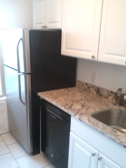 Building Photo - 2001 Commonwealth Ave