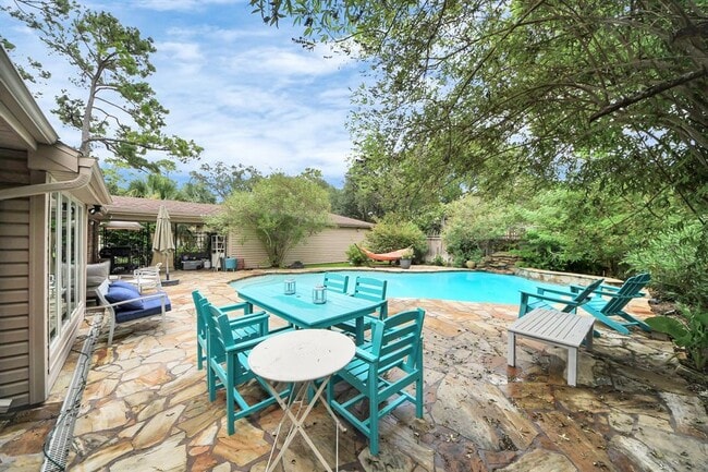 Building Photo - 403 Lakeside Estates Dr