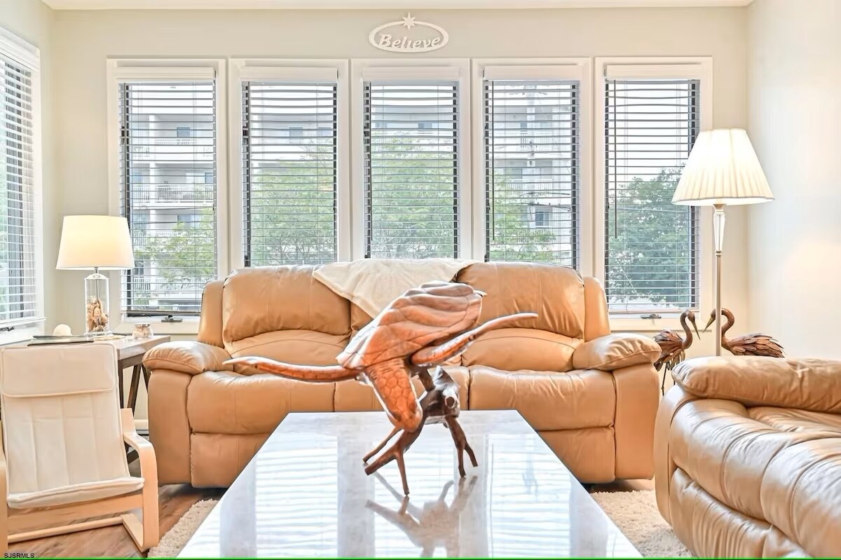 Building Photo - 518 W Brigantine Ave