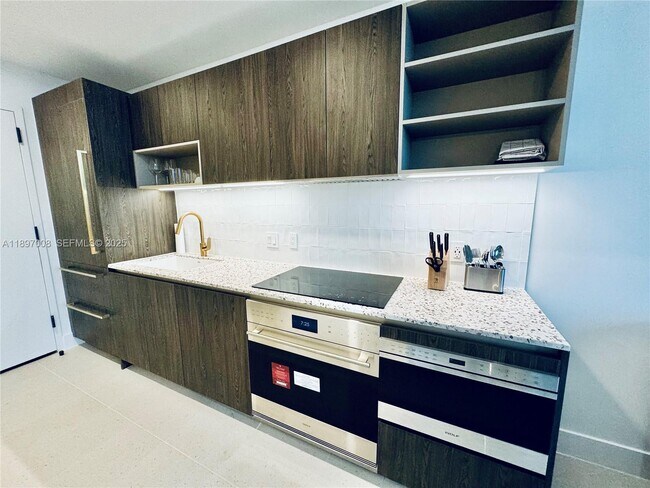 Building Photo - 159 NE 6th St