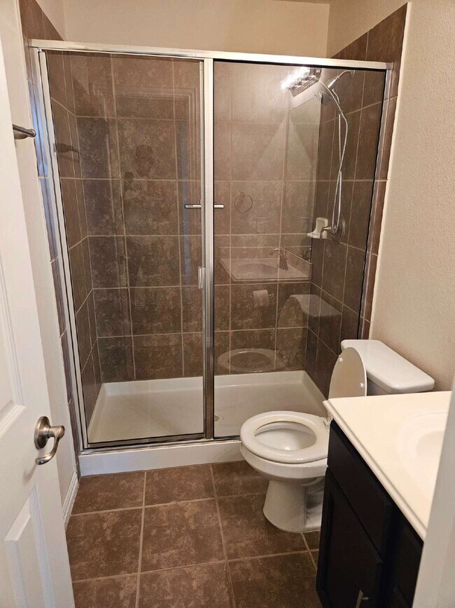 Building Photo - Spacious 4-Bed Home in Friendly Katy Cul-d...