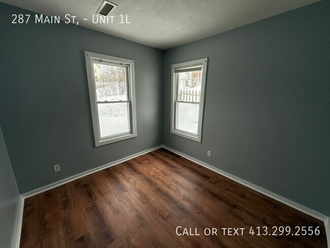 Building Photo - 287 Main St