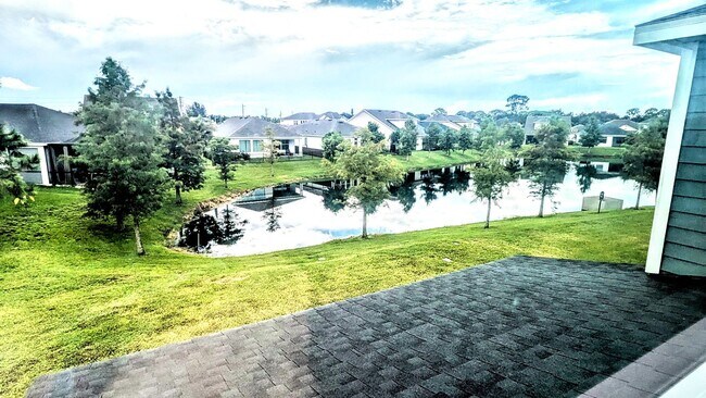 Building Photo - Annual UNfurnished NEW 4/ 2 1/2 home off State Route-70 in Bradenton