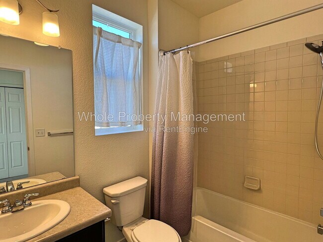 Building Photo - 2049 W 67th Pl