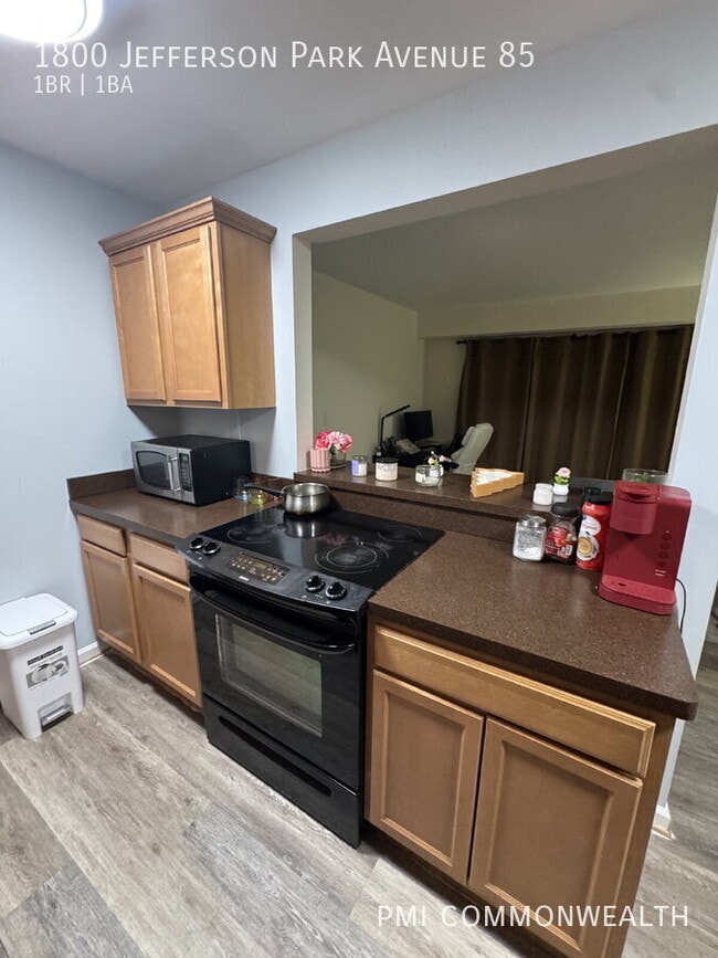 Building Photo - 1800 Jefferson Park Ave