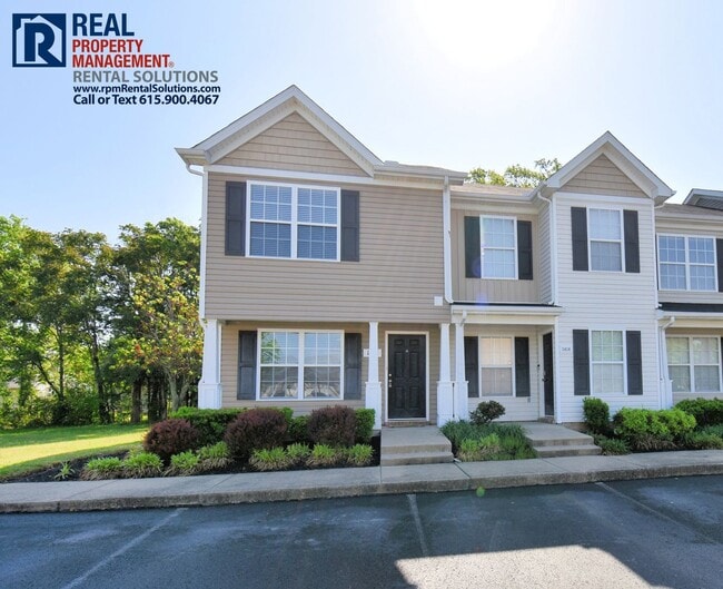 Building Photo - Great 2BR/2.5BA Murfreesboro townhome less than 2 miles from MTSU!