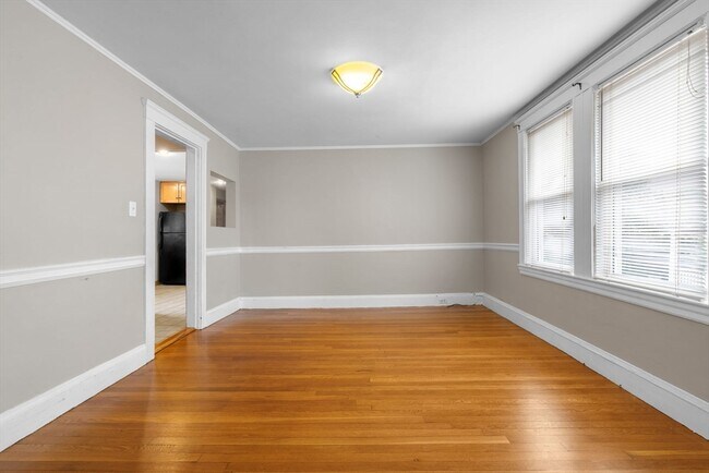 Building Photo - 5-7 Linwood Ave