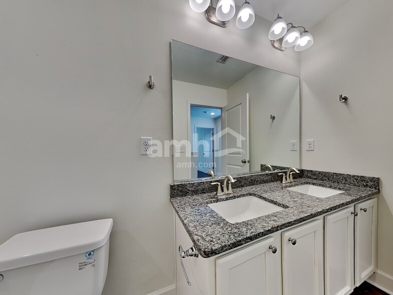 Building Photo - 939 Tan Tara Trl