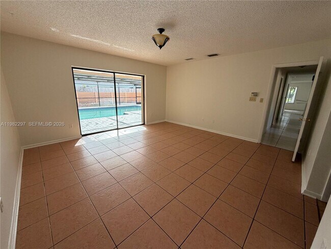 Building Photo - 6895 Loch Ness Dr