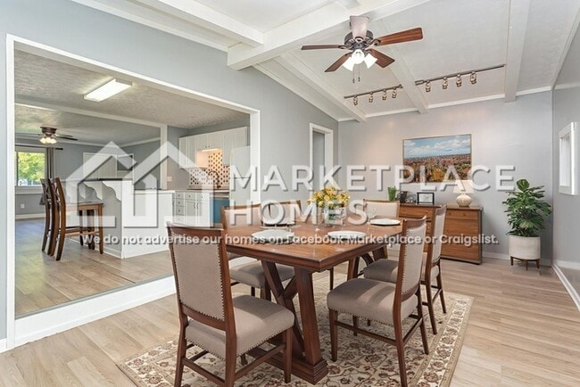 Building Photo - 414 Hilltop Dr