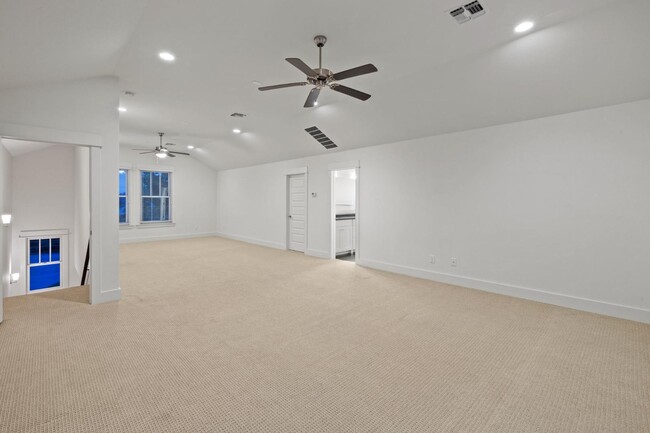 Building Photo - 2217 Seabiscuit Cv