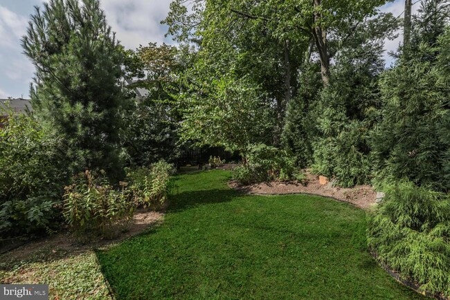 Building Photo - 30 Vandeventer Ave