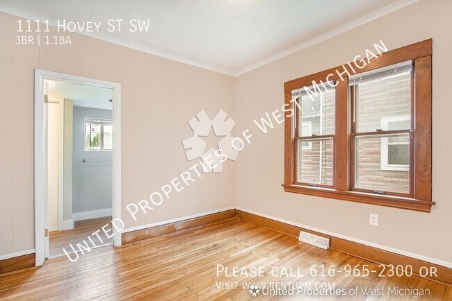 Building Photo - Available Now | 3 Bedroom 1.5 Bath Single ...