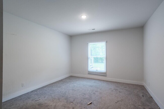 Building Photo - 2301 Grant Ln
