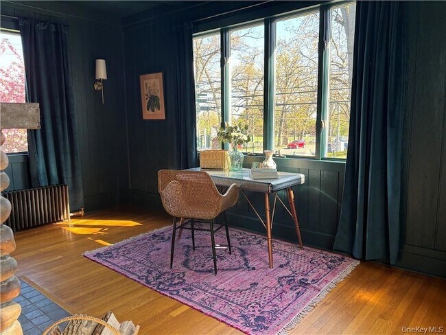 Building Photo - 194 N Midland Ave