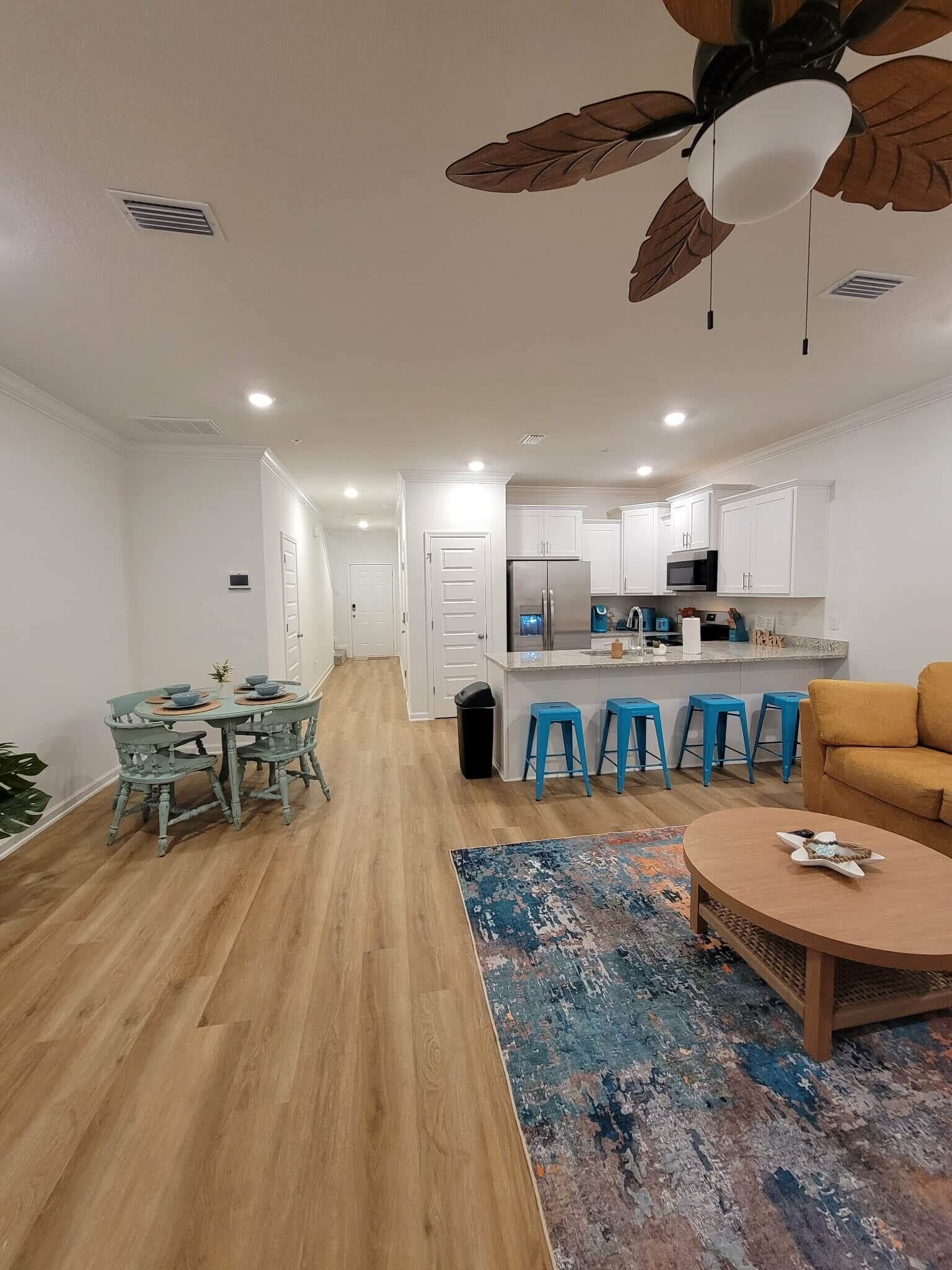 Dining area with seating for 8 - 4209 Lost Bay Dr