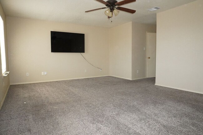 Building Photo - 8162 Heights Valley