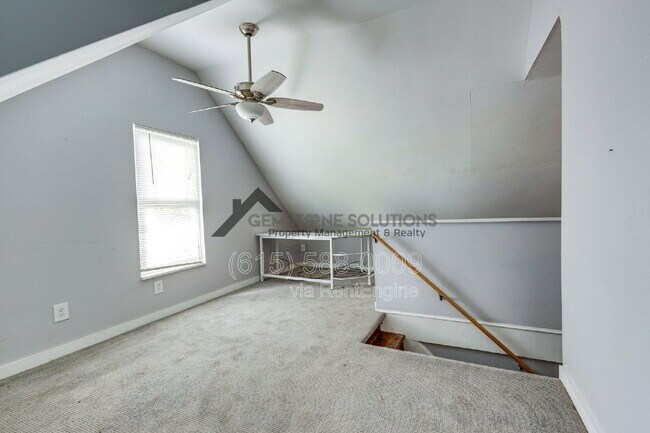 Building Photo - 2930 Primrose Cir