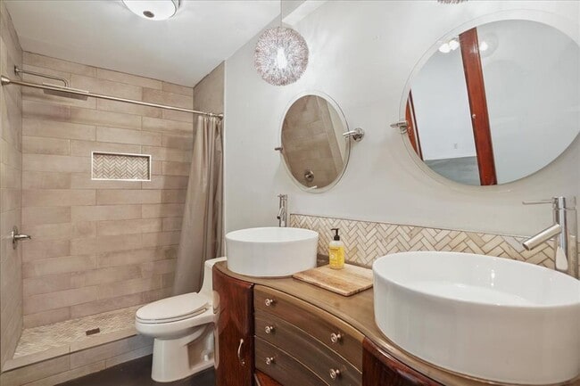 Building Photo - 5707 West Gate Blvd