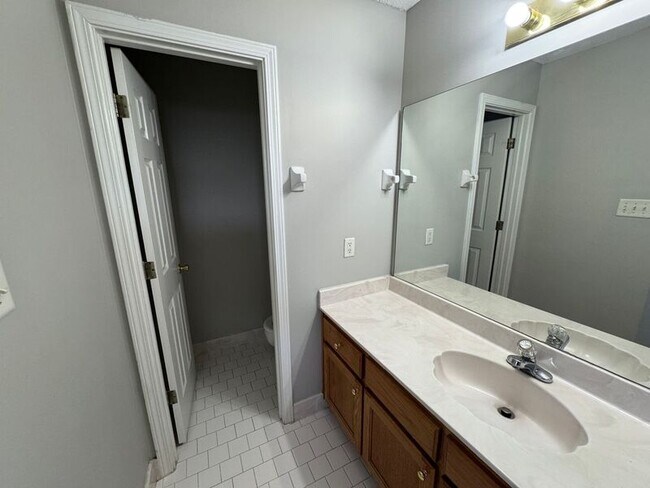 Building Photo - 7081 S Beringer Dr