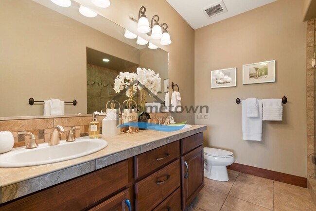 Building Photo - Two Bed, Two Bath Luxury Riverstone Condo!