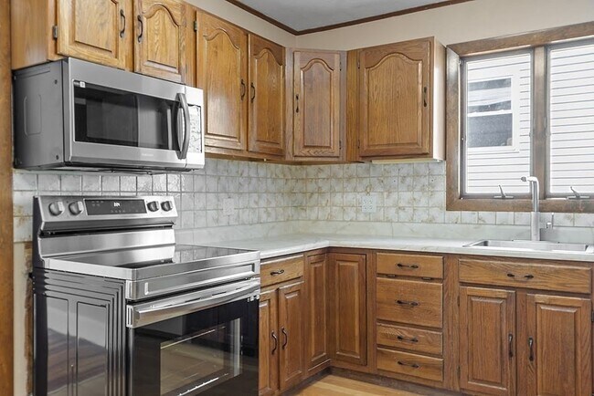 Building Photo - 59 Clarendon Ave