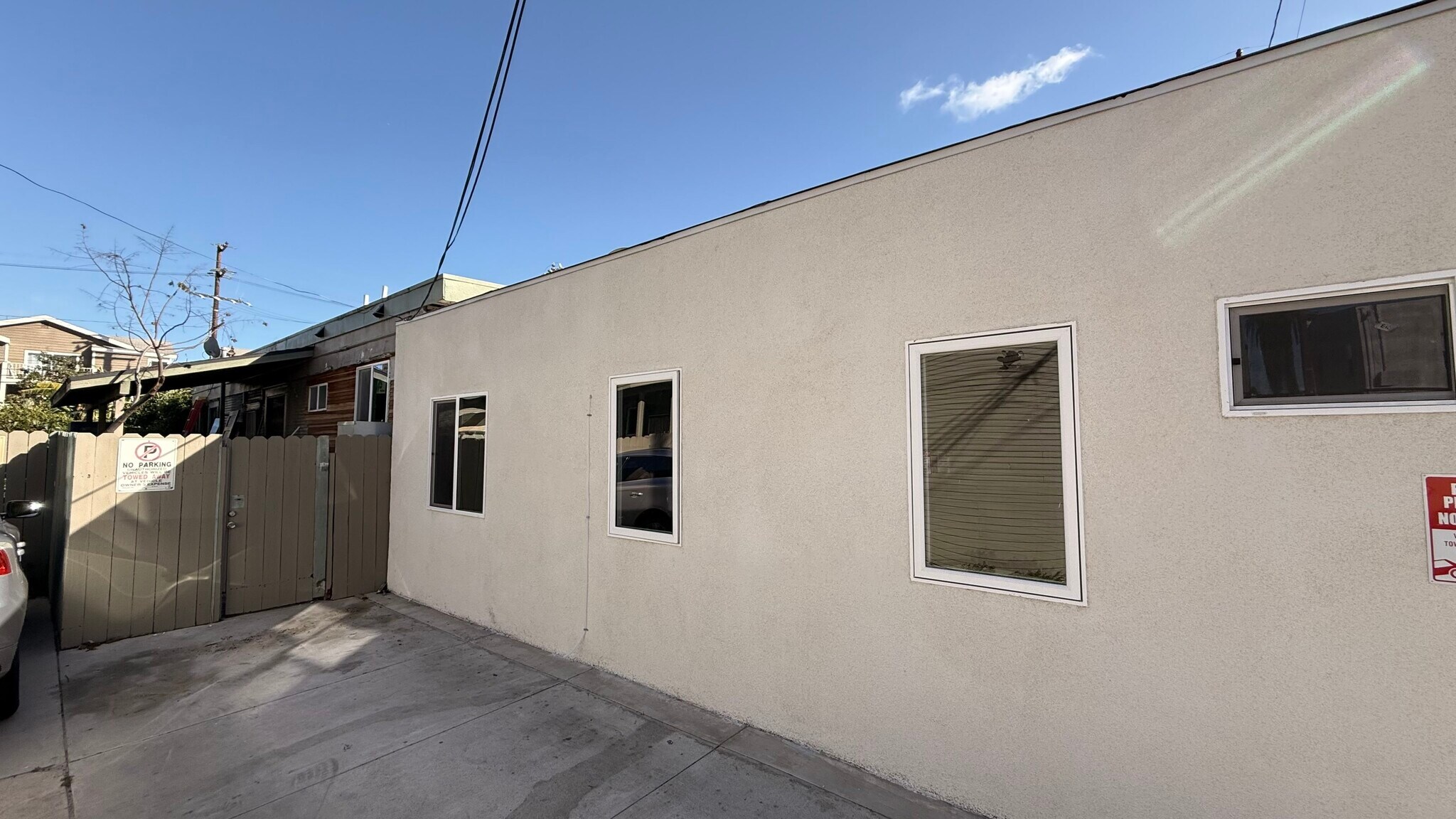 Rear of unit - 505 Rose Ave