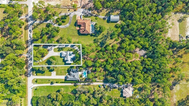 Building Photo - 3590 10th Ave NE