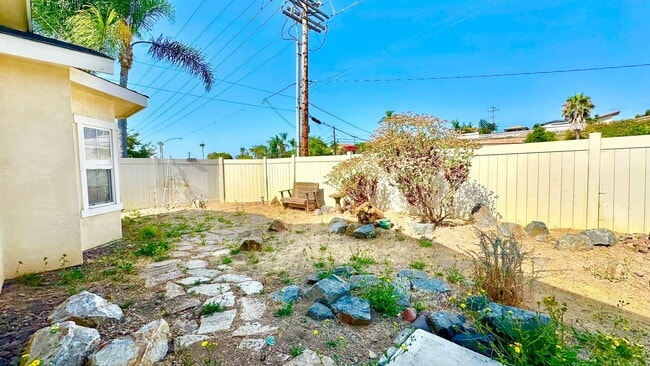 Building Photo - Great Single Story Home Minutes from Everything in Quiet cul-de-sac Street & Neighborhood Locatio...