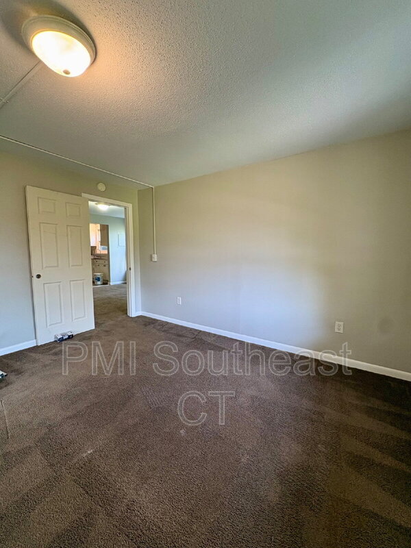 Building Photo - 54 Hempstead St