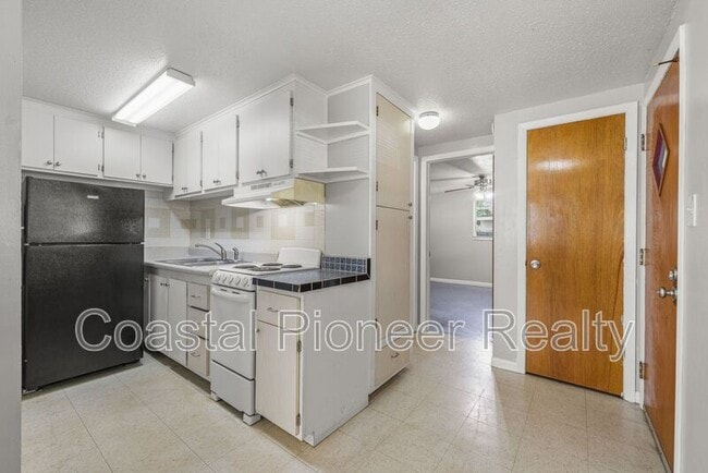 Building Photo - 9610 N 12th St