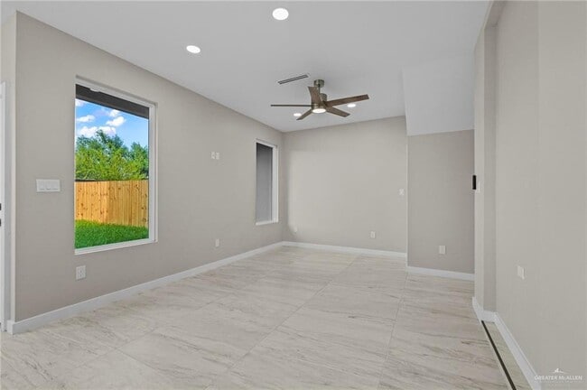 Building Photo - 18 Corales St