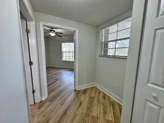 Building Photo - Newly Renovated Ground Floor 1 BR/1 BA Condo!