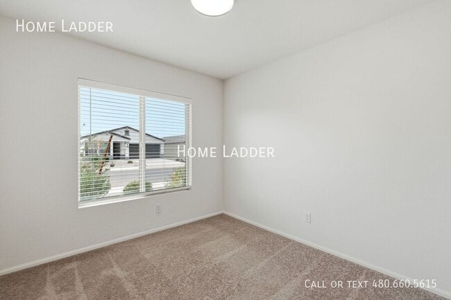 Building Photo - 1360 W Inca Dr