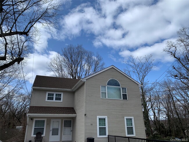 Primary Photo - 32 Hammond Rd