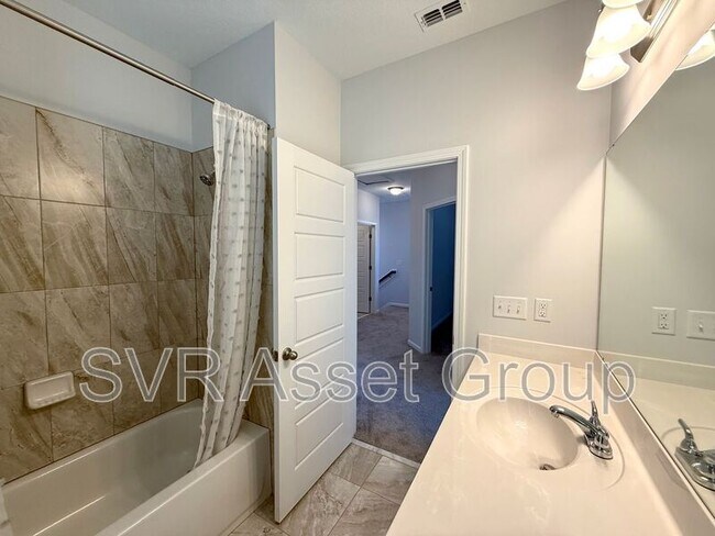 Building Photo - 2970 College St